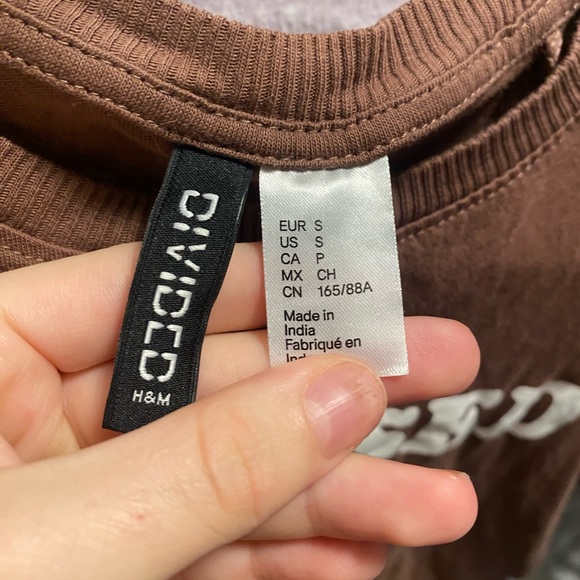 brown y2k “obsessed” baby tee - Picture 2 of 2